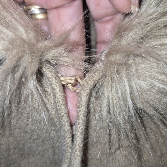 Talbots Fur Collar Ruana Cape Sz M/L NWT - Picture 9 of 10